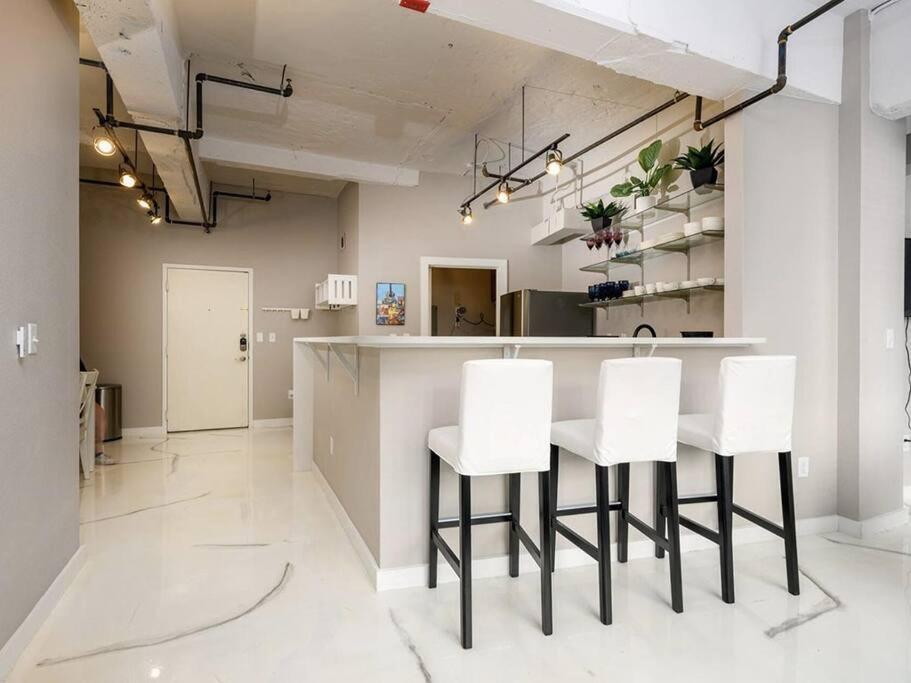 Downtown Luxury *